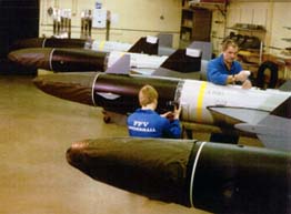 1974 förberedelser för leverans av Rb 04E